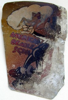 Pezzo 
        di lamiera con l'emblema dell'American Beagle Squadron