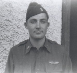 1st 
        Lieutenant John D. Myers negli anni dell'evento