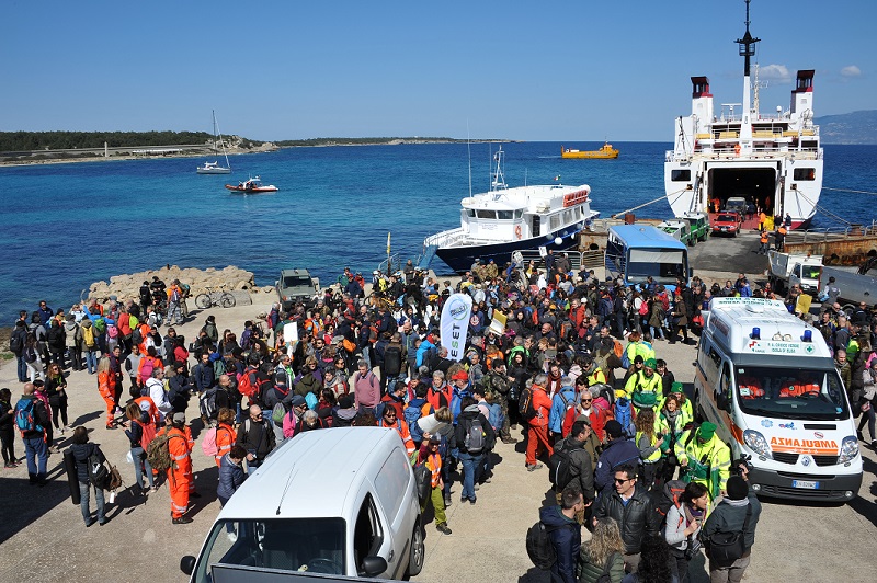 L'invasione dei volontari che hanno ripulito Pianosa