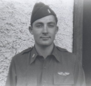 1st 
        Lieutenant John D. Myers negli anni dell'evento